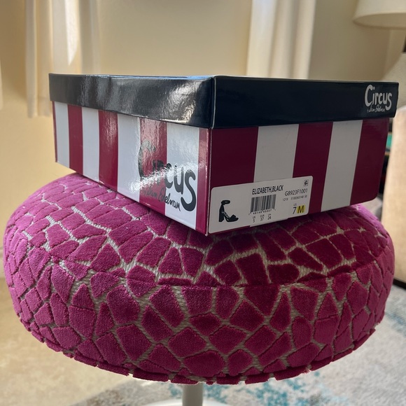 NIB Sam Edelman Elizabeth Block Heel - Black - Picture 3 of 4